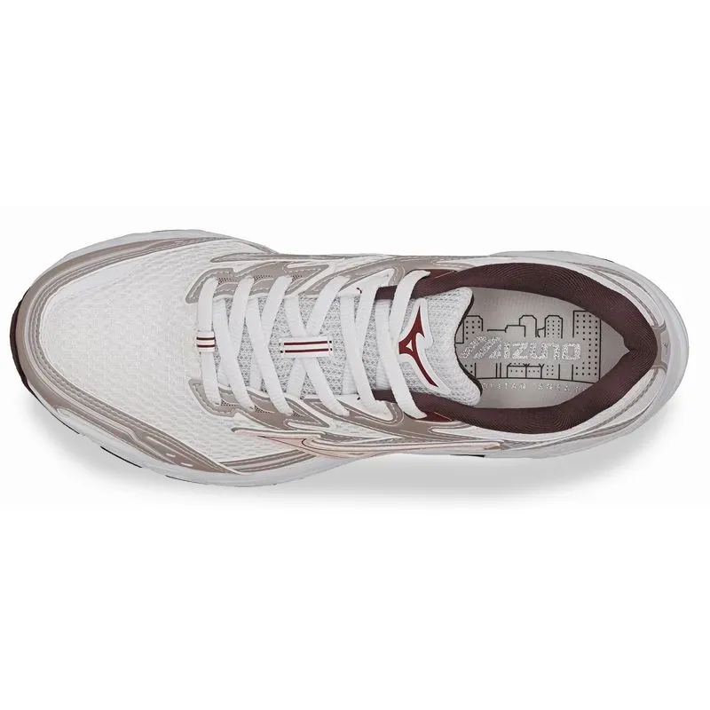 Tênis Mizuno CSD Sport branco com detalhes em rosa, vista lateral destacando amortecimento e design